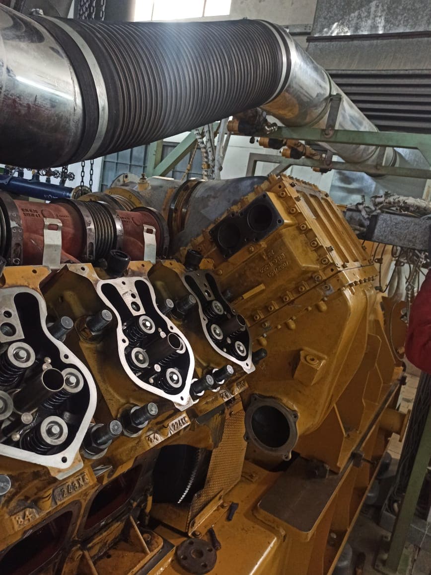 Engine cylinder heads during major overhaul
